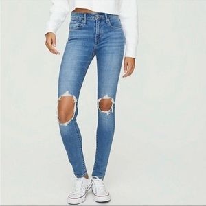 Levi’s 721 high rise distressed skinny jeans